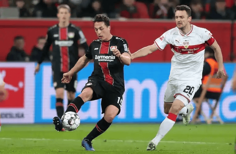 德甲焦点战:汉堡VS勒沃库森,保级与欧战资格的激烈碰撞